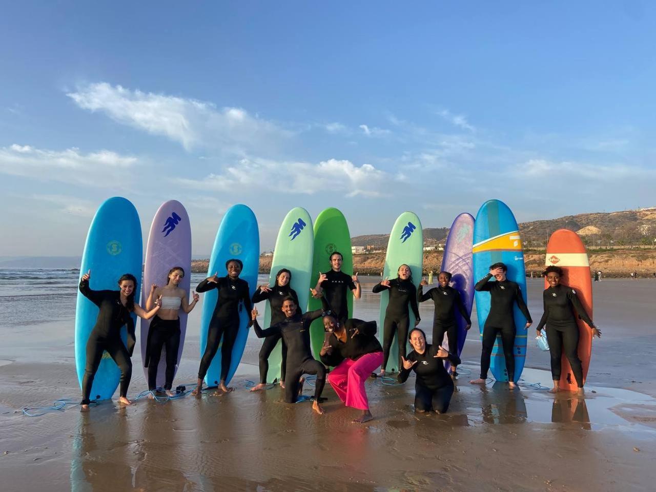 بيت شباب Tayyurt Surf Camp Tamraght Aourir Imi Mikki المظهر الخارجي الصورة